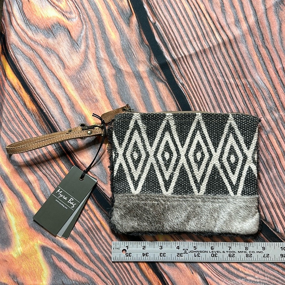 Myra Second Impression Pouch HIDE-SEGMENTED SMALL BAG
